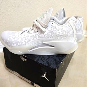 Jordan Zion 3 sneakers